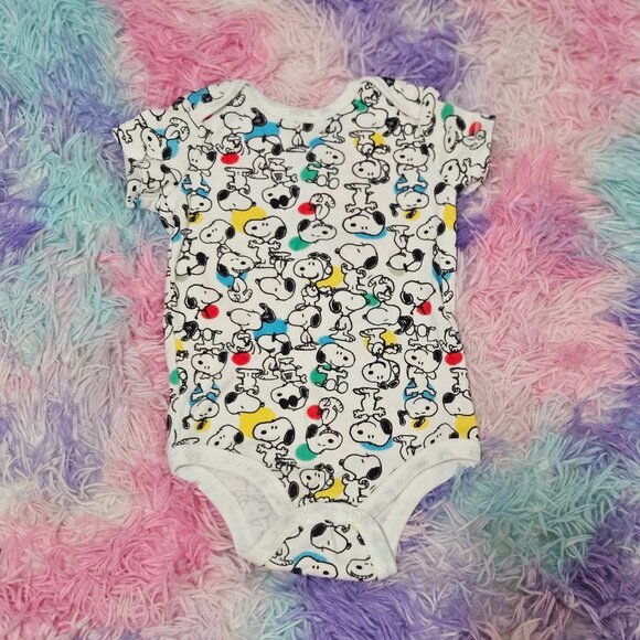 Snoopy Peanuts Size 12 months Boys Onsie - Picture 7 of 7